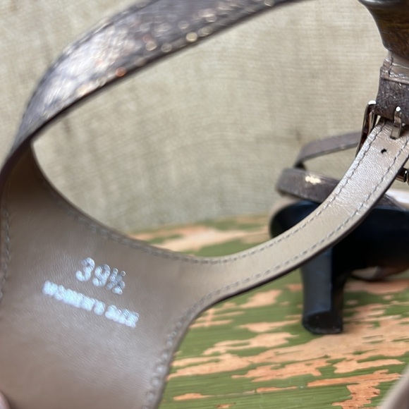 Tod’s Leather Sandals - Picture 7 of 8